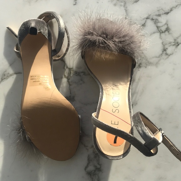 Sole Society Grey Velvet Pumps with Fur - Picture 3 of 7